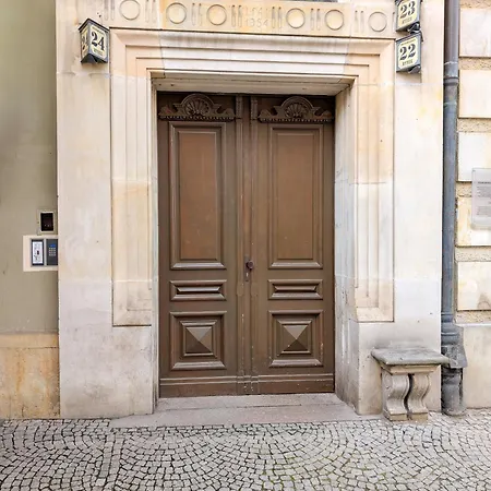 Rynek Spirit By Bookinghost *