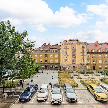 Rynek Spirit By Bookinghost *